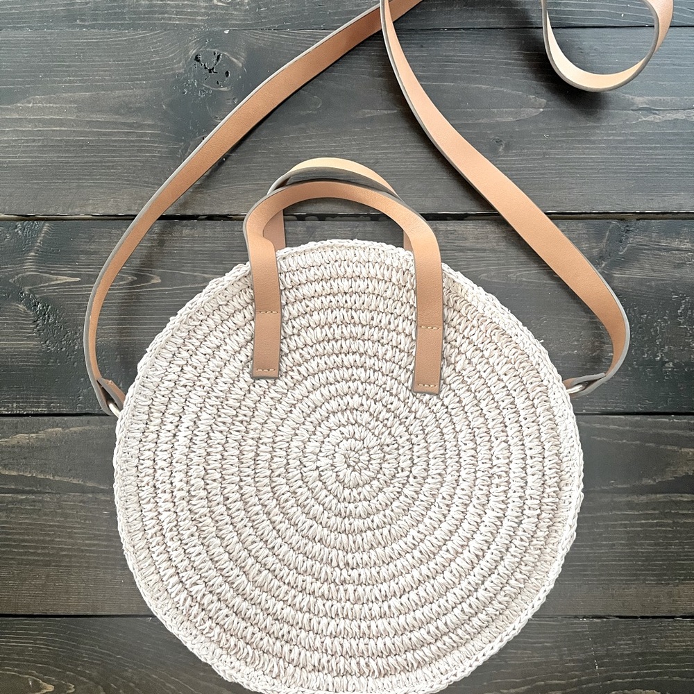 Pastel pink woven bag